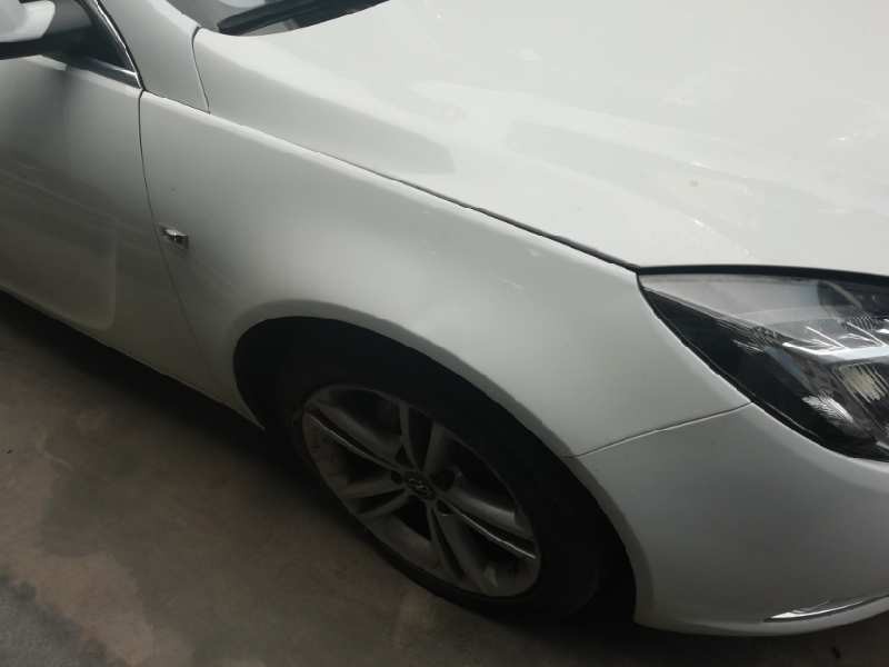 Recambio de aleta delantera derecha para opel insignia berlina sport 4x4 referencia OEM IAM 13277521  
