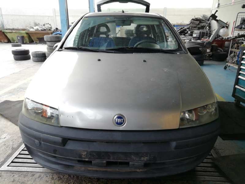 fiat punto berlina (188) del año 2000