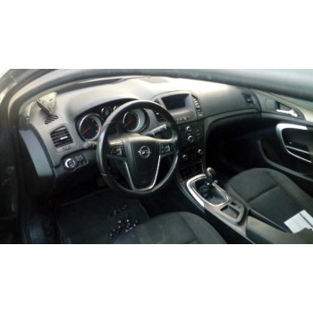 opel insignia berlina del año 2010