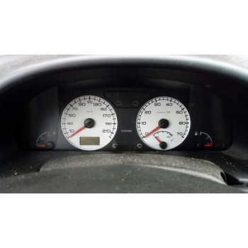 citroën xsara berlina del año 2004