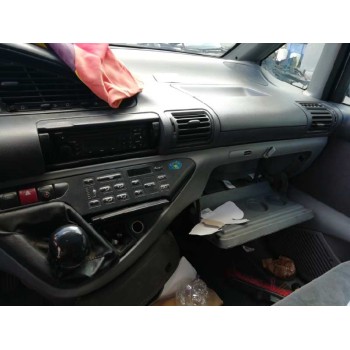 peugeot 806 del año 2001