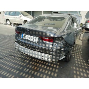 lexus is del año 2015