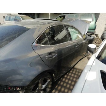 lexus is del año 2015