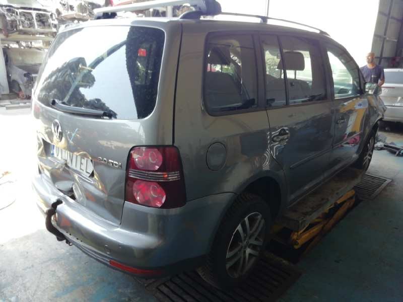 VOLKSWAGEN TOURAN (1T2)
