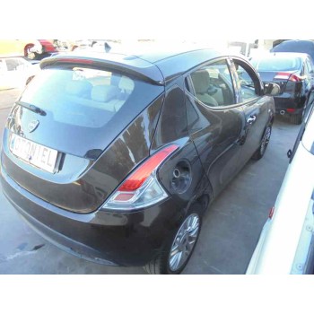 lancia ypsilon (402) del año 2013