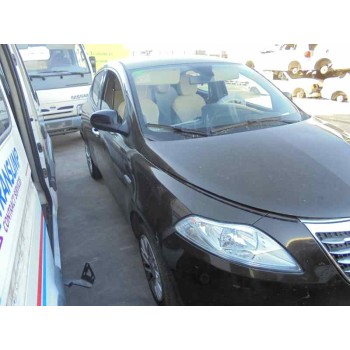 lancia ypsilon (402) del año 2013