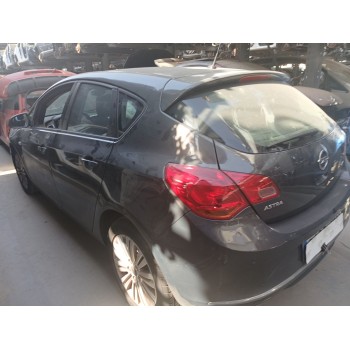 opel astra j (p10) del año 2015