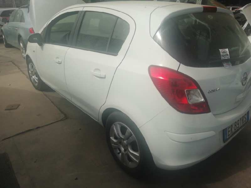 opel corsa d del año 2013