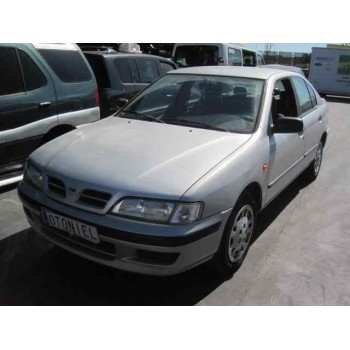 nissan primera berlina (p11) del año 1998