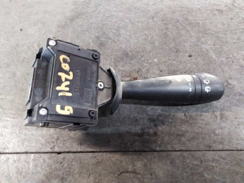 Recambio de mando limpia para dacia sandero ambiance referencia OEM IAM E10670223  