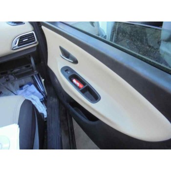 lancia ypsilon (402) del año 2013