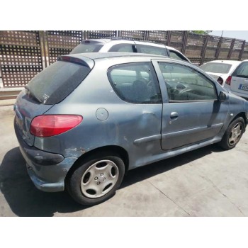 peugeot 206 berlina del año 2000