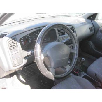 nissan primera berlina (p11) del año 1998