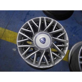 lancia ypsilon (402) del año 2013