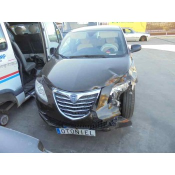 lancia ypsilon (402) del año 2013