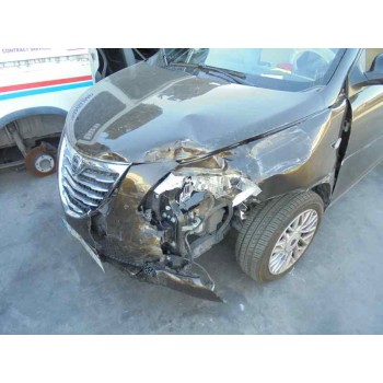 lancia ypsilon (402) del año 2013