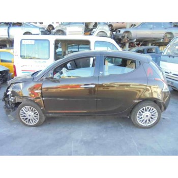 lancia ypsilon (402) del año 2013