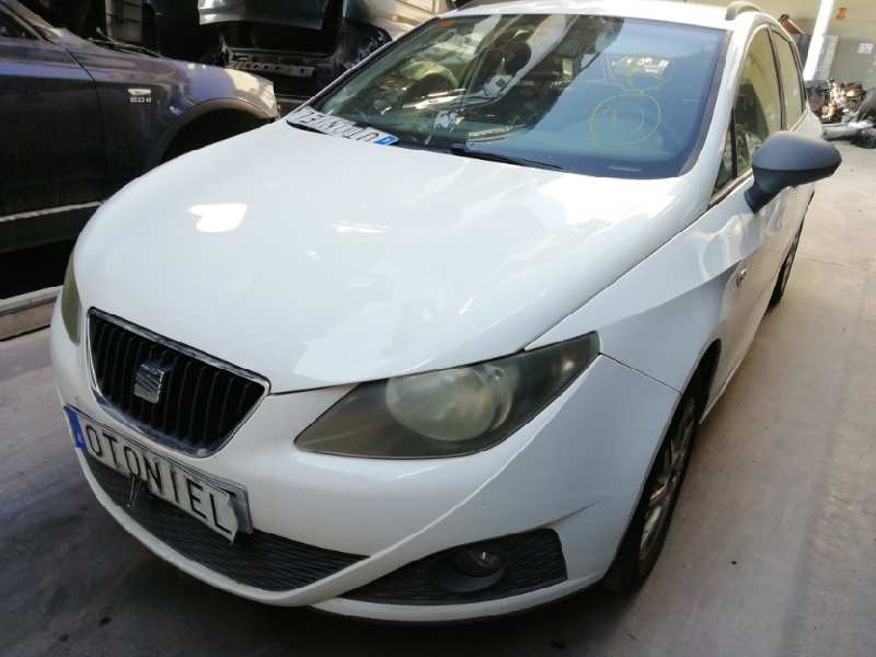 SEAT IBIZA ST (6J8)