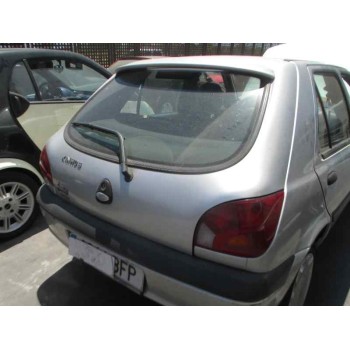 ford fiesta berlina (dx) del año 2001