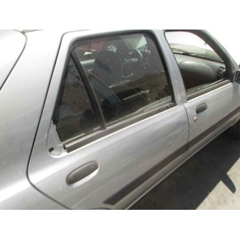 ford fiesta berlina (dx) del año 2001