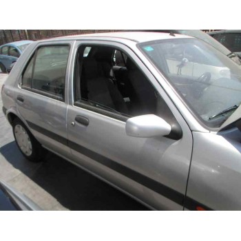 ford fiesta berlina (dx) del año 2001
