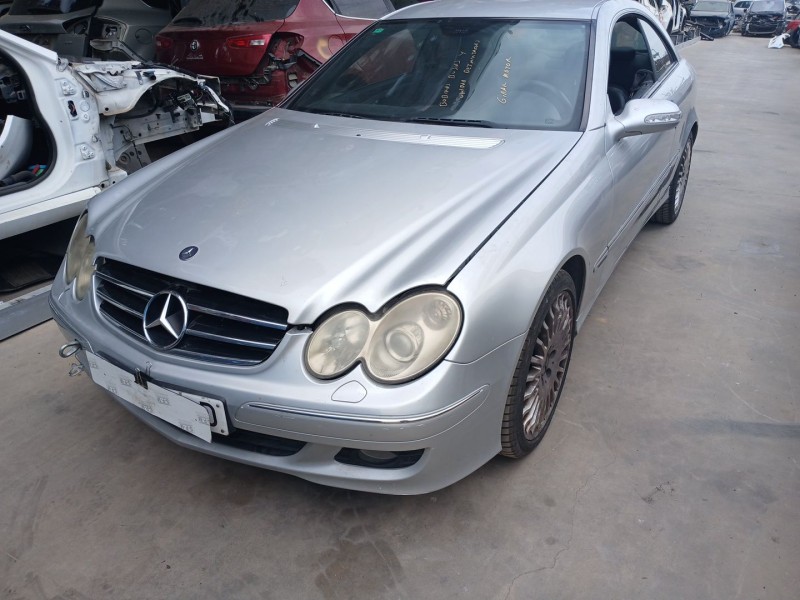 MERCEDES-BENZ CLK (C209)