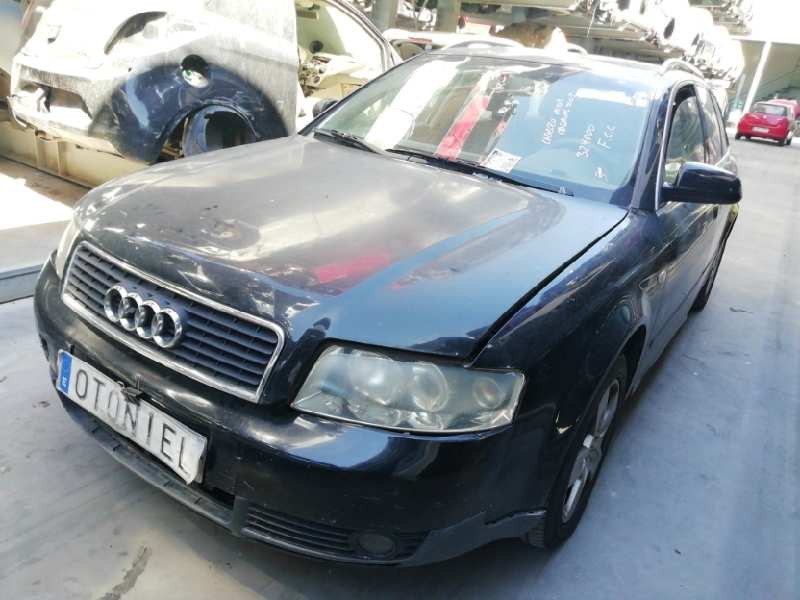 AUDI A4 AVANT (8E)