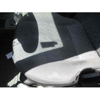 ford fiesta berlina (dx) del año 2001