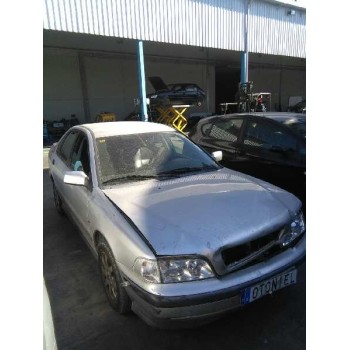 volvo s40 berlina del año 2000