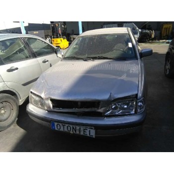 volvo s40 berlina del año 2000