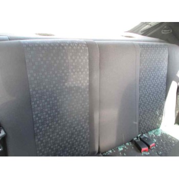 ford fiesta berlina (dx) del año 2001