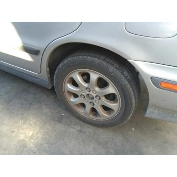 volvo s40 berlina del año 2000