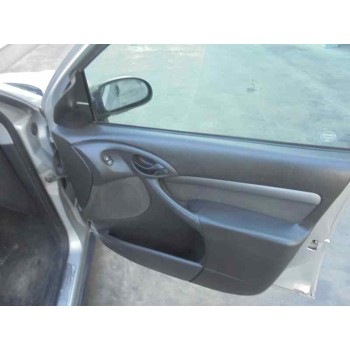 ford focus berlina (cak) del año 1999