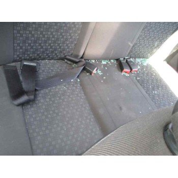 ford fiesta berlina (dx) del año 2001