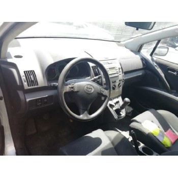 toyota corolla verso (r1) del año 2004