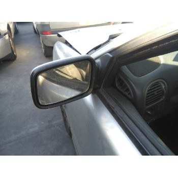 volvo s40 berlina del año 2000