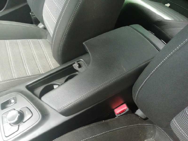 Recambio de apoyabrazos central para opel insignia berlina sport 4x4 referencia OEM IAM   