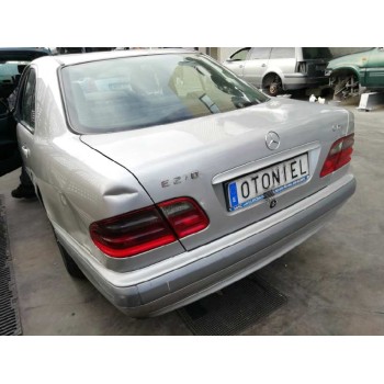 mercedes-benz clase e (w210) berlina diesel del año 2002