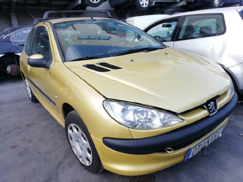 PEUGEOT 206 BERLINA