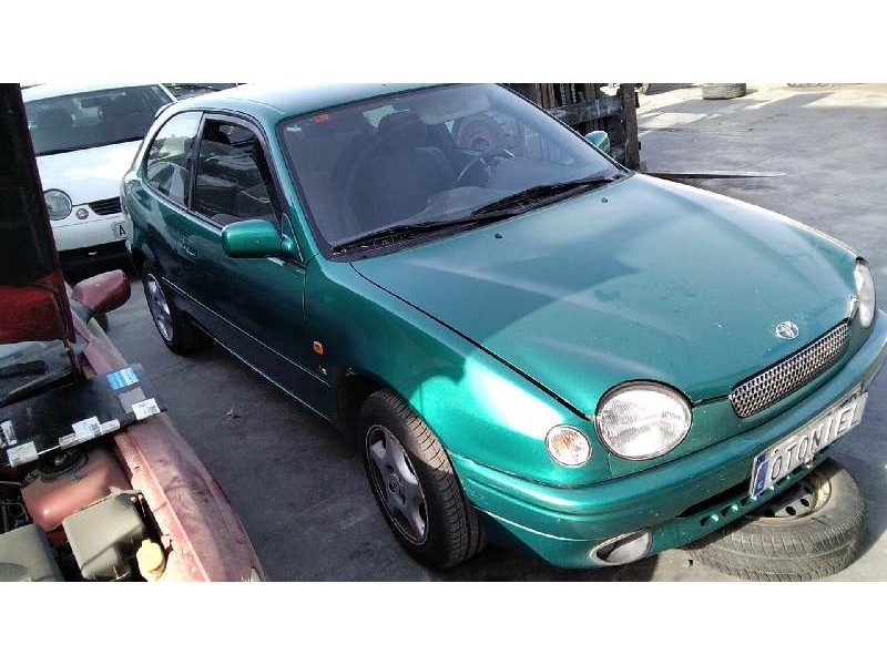 toyota corolla (e11) del año 1999