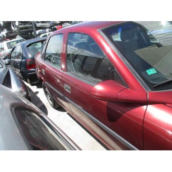 opel vectra b berlina del año 1996