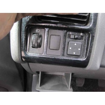 toyota avensis berlina (t 22) del año 1999