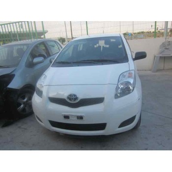 toyota yaris del año 2010