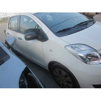 toyota yaris del año 2010