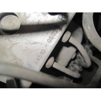 toyota avensis berlina (t 22) del año 1999