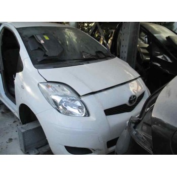 toyota yaris del año 2010