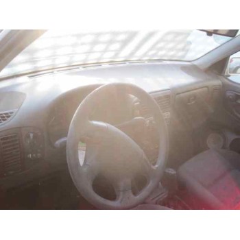 volkswagen polo berlina (6n1) del año 1998