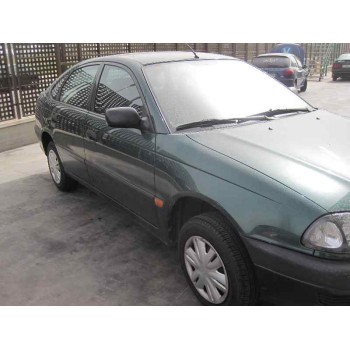 toyota avensis berlina (t 22) del año 1999