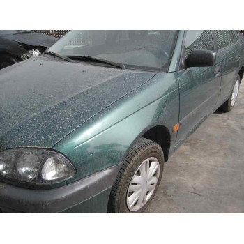 toyota avensis berlina (t 22) del año 1999