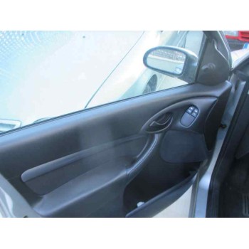 ford focus berlina (cak) del año 2003